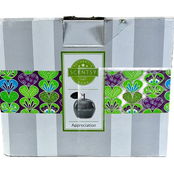 Scentsy Retired Warmer BIG APPLE Full Size Red Teacher Plug In Retired NOS - Picture 2 of 5